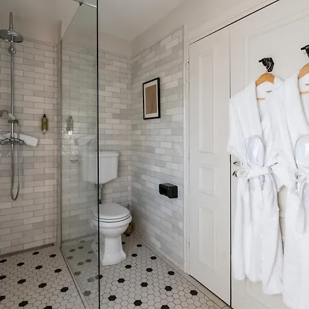 Chateau De - Luxurious & Hotel Fiac