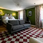Chateau De - Luxurious & 4* Fiac