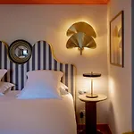 מלון Chateau De - Luxurious &