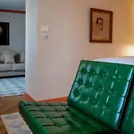 Chateau De - Luxurious & ホテル Fiac