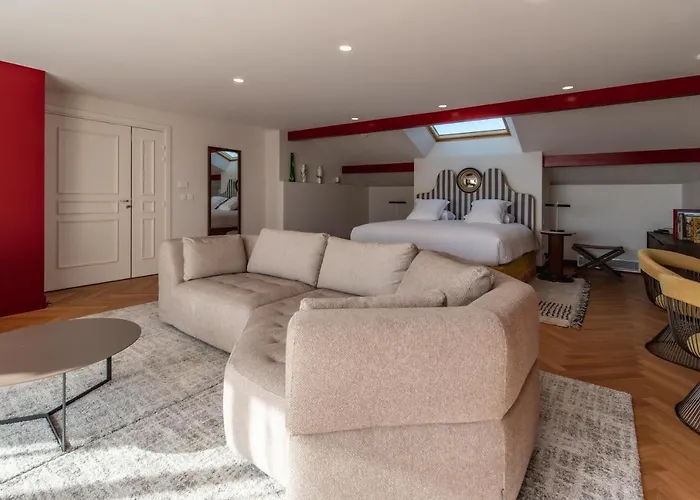 Hotel Chateau De - Luxurious &