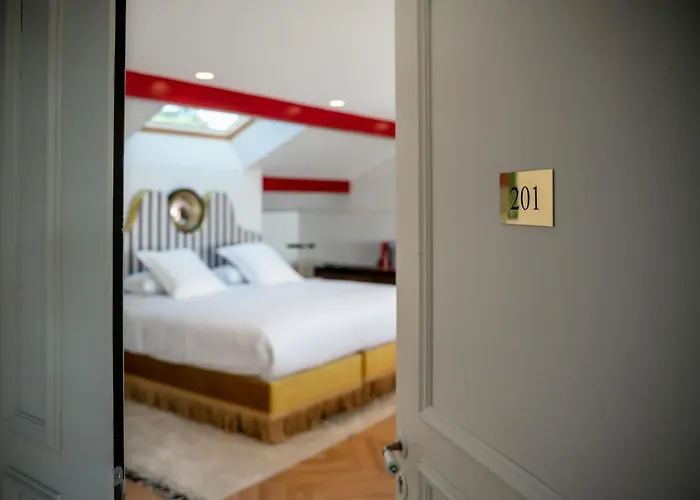 Chateau De - Luxurious & Fiac