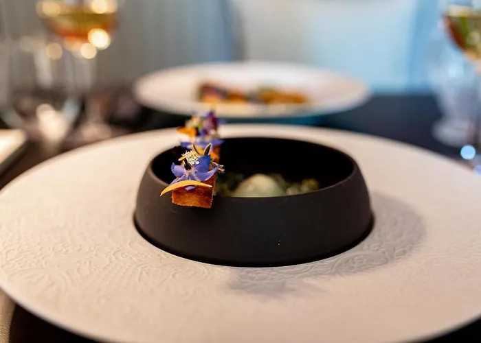 Chateau De - Luxurious & 4*